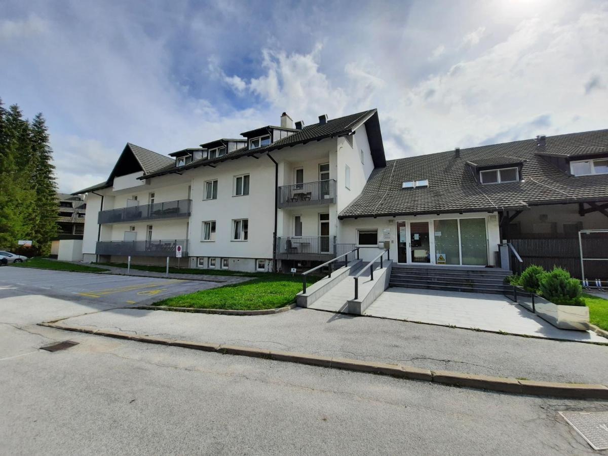 Apartments Trio Краньска Гора Экстерьер фото